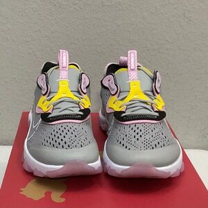 Size US -7Y / EUR- 40 Nike React Vision GS - CD 6888-003 Multicolor.